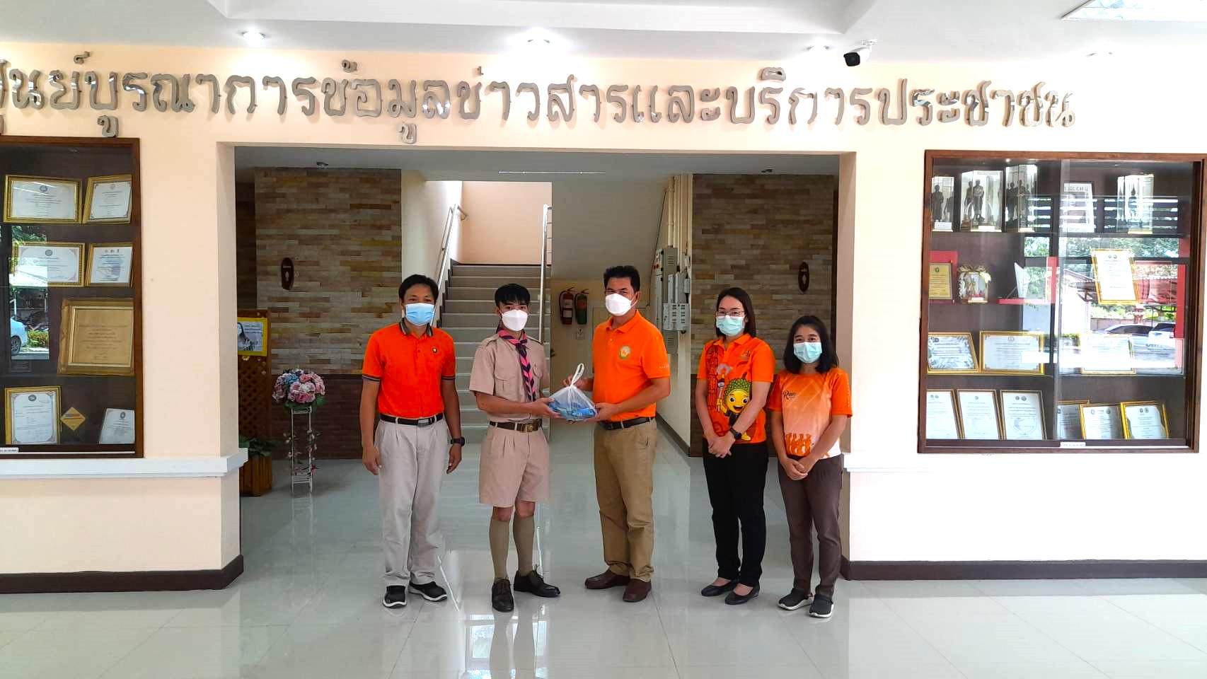 มอบทรายเทมีฟอส(ทรายอะเบท) ให้แก่โรงเรียนบ้านป่ายางมน